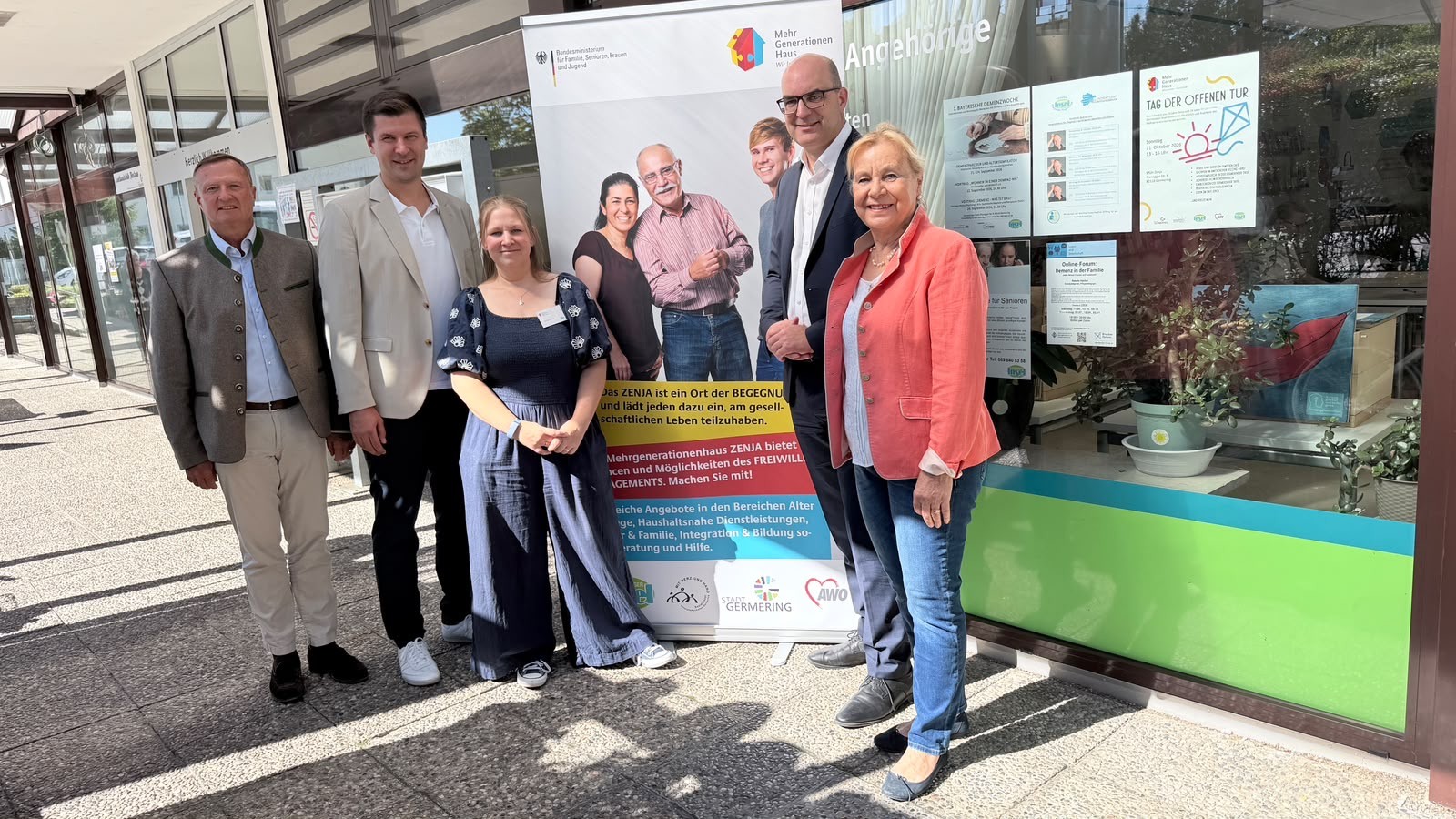 2. Bürgermeister Marcus Breu, OB Daniel Liebetruth, Anna Etzold, MdB Michael Kießling und Bezirksrätin Gabriele Off-Nesselhauff